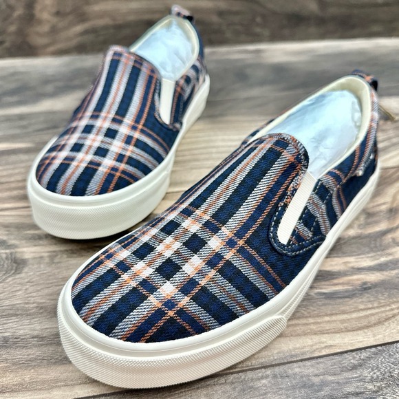 NIB Taos Rubber Soul 9M Blue Plaid Canvas Slip On Comfort Sneakers - Picture 3 of 11